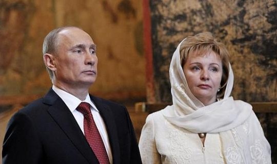 О чем не пишут в России: Путины как обычная российская семья