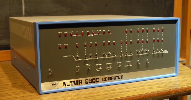 Altair 8800 c процессором Intel 8080