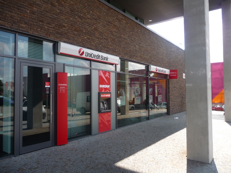 UniCredit_bank,_Spielberk_Office_Centre_(1)