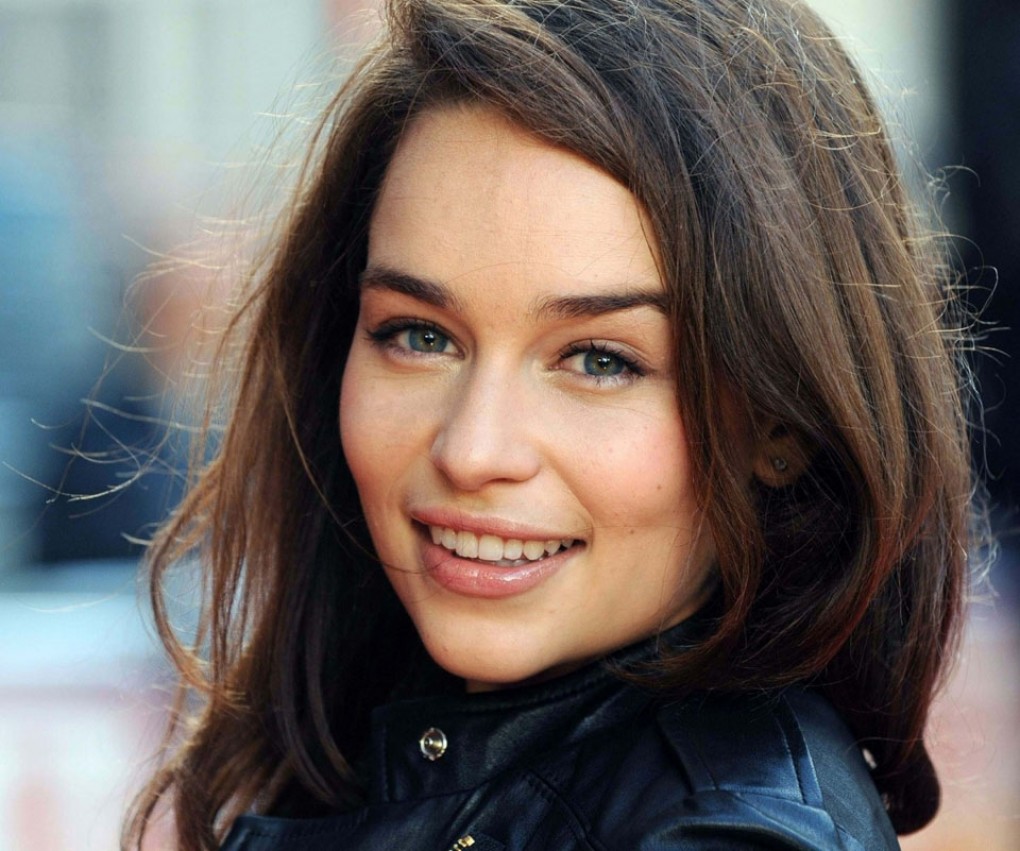 emilia_clarke_brunette