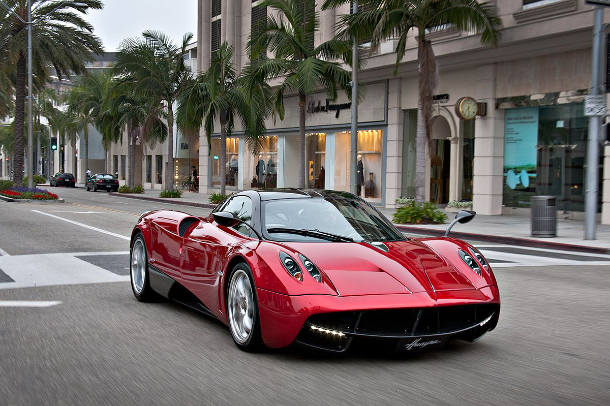 Pagani-Huayra-Red-Photos