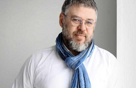 Отражение в зеркале можно менять