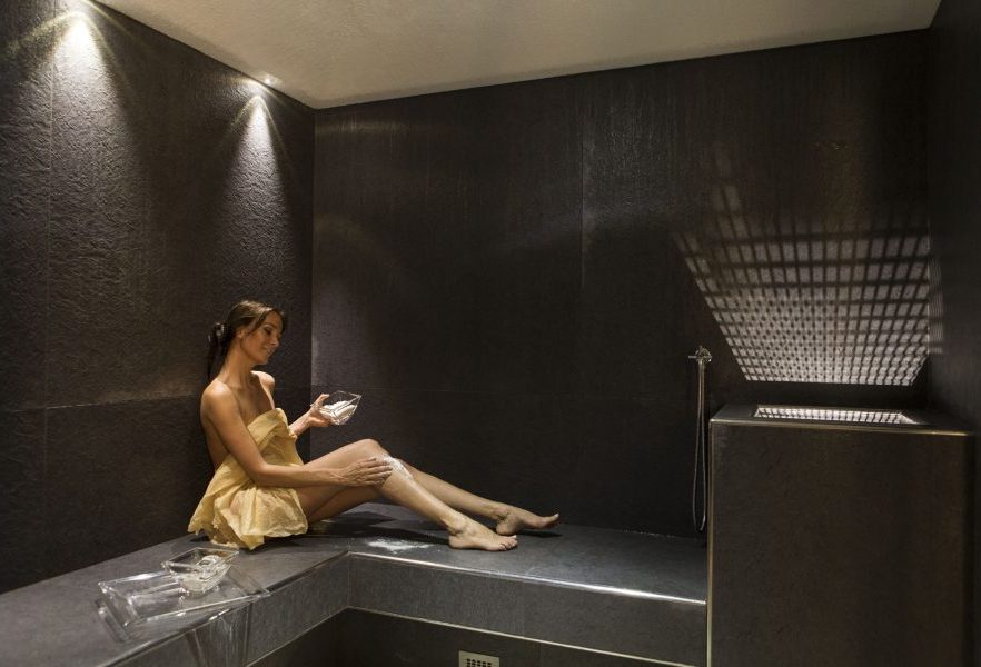 23-abano-grand-hotel-venezia-spa-ritual-aromatic-salts-e1563256146698