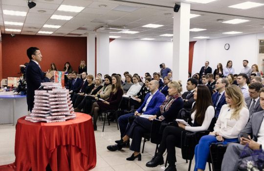 Создатель «Этажей» Ильдар Хусаинов поделился секретами бизнеса в книге