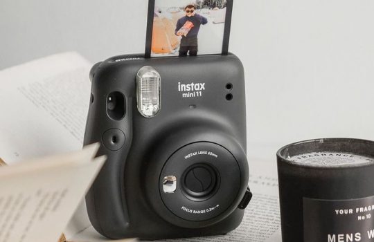 Обзор: новинка Instax mini 11 для производства стильного контента