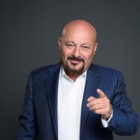 Нужно начинать мыслить самостоятельно и избавляться от своей финансовой инфантильности